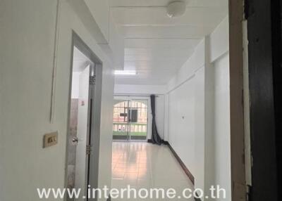 Bright and spacious corridor in a residential apartment