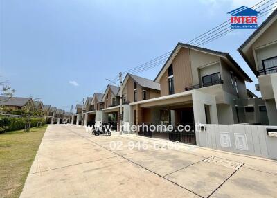 Exterior view of modern residential houses with clear blue sky