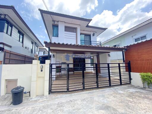 3 Bedrooms House in Far Greenery Village North Pattaya H011625