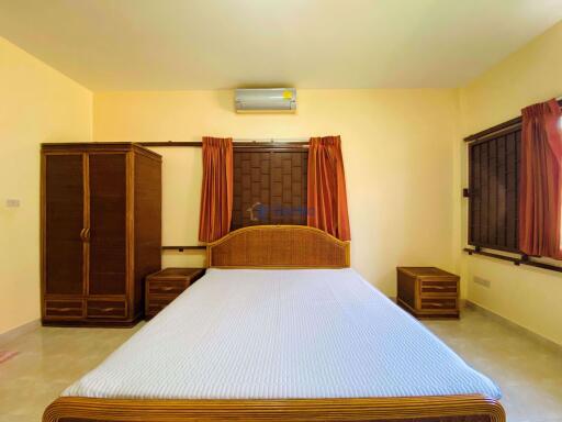 3 Bedrooms House in Pattaya Paradise Village 2 East Pattaya H008798