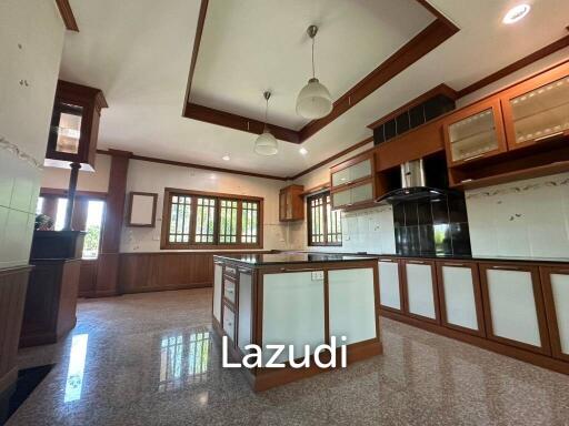 5 Beds 5 Baths 5,000 SQ.M. Private House in Na Jomtien