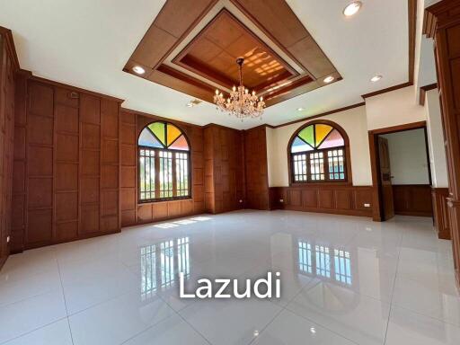 5 Beds 5 Baths 5,000 SQ.M. Private House in Na Jomtien