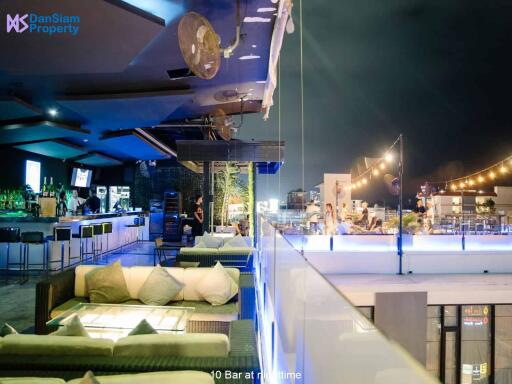 East Rooftop Bar/Restaurant in Hua Hin at Soi94