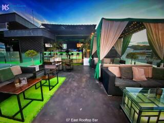 East Rooftop Bar/Restaurant in Hua Hin at Soi94