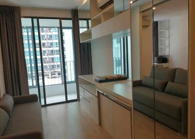 e Ideo Q Chula-Samyan - 1 Bed Condo for Rent *IDEO11557