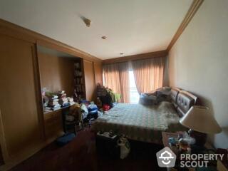 3-BR Condo at Castle Hill Mansion Condominium near BTS Ekkamai