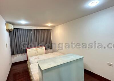 3 Bedrooms Townhouse with Study - Sathorn Chong Nonsi BTS