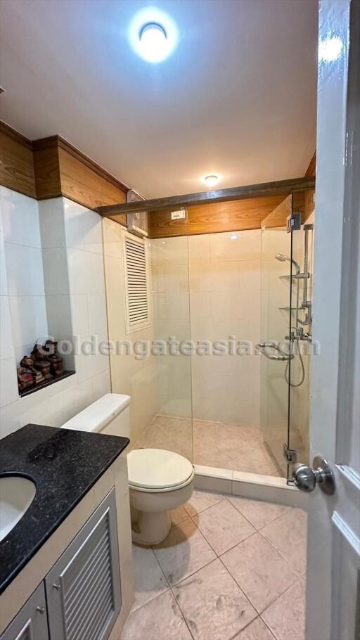 3 Bedrooms Townhouse with Study - Sathorn Chong Nonsi BTS