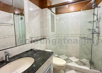 3 Bedrooms Townhouse with Study - Sathorn Chong Nonsi BTS