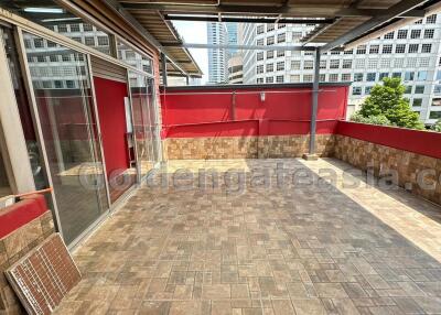 3 Bedrooms Townhouse with Study - Sathorn Chong Nonsi BTS