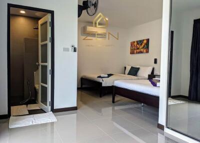 Private Villa 5 bedrooms for Sale in Rawai 19M