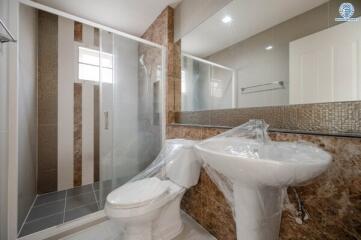 Modern bathroom with clean design and high-quality finishes