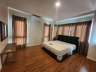 Spacious bedroom with modern amenities