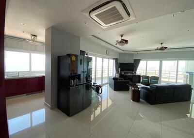 Beautiful Penthouse with great Sea View in Jomtien