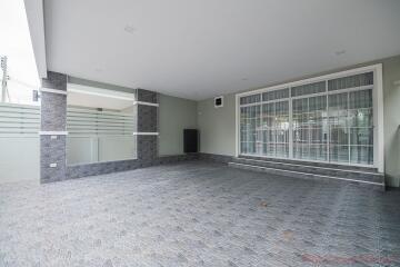 3 Bed House For Sale In East Pattaya - Lakeside Court 1