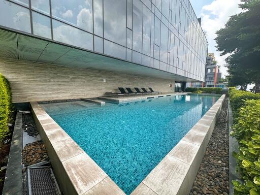 2-bedroom high-end condo for sale in Phromphong area