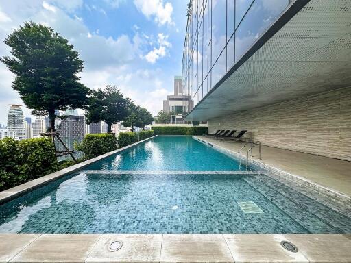 2-bedroom high-end condo for sale in Phromphong area