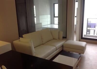 Urbano Absolute Sathon-Taksin - 1 Bed Condo for Rent *URBA11321