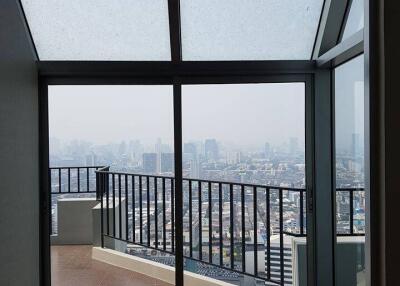 3-BR Condo at Belle Grand Rama 9 near MRT Phra Ram 9 (ID 514284)