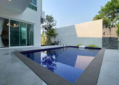 Modern house with pool for sale in San Sai, Chiang Mai