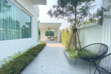 Modern house with pool for sale in San Sai, Chiang Mai