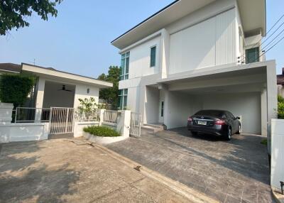 Modern house with pool for sale in San Sai, Chiang Mai