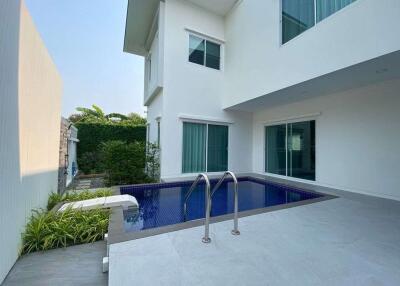 Modern house with pool for sale in San Sai, Chiang Mai