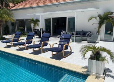 Superb, beachfront, 12 bedroom, 8 bathroom, pool villa for sale in Majestic Residence, Pratumnak.