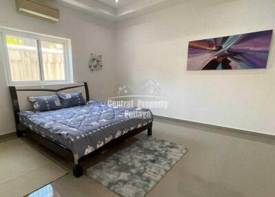 Superb, beachfront, 12 bedroom, 8 bathroom, pool villa for sale in Majestic Residence, Pratumnak.