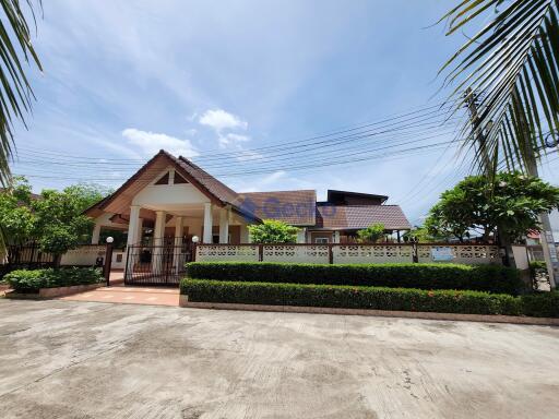 3 Bedrooms House in Pattaya Park Hill North Pattaya H011632