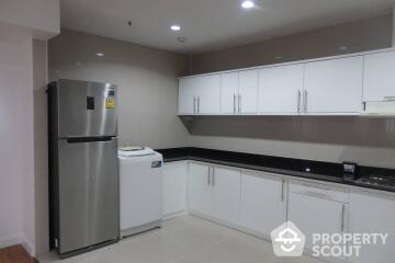 3-BR Condo at Baan Suanpetch Condominium near BTS Phrom Phong