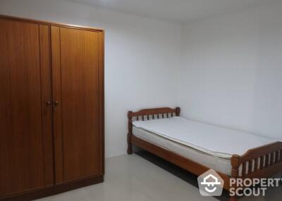 3-BR Condo at Baan Suanpetch Condominium near BTS Phrom Phong