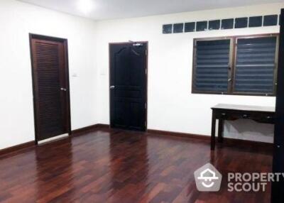 4-BR Townhouse in Bang Khlo (ID 419375)