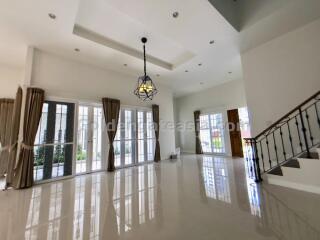 4-Bedrooms Detached Modern House in small compound - Phrom Phong BTS