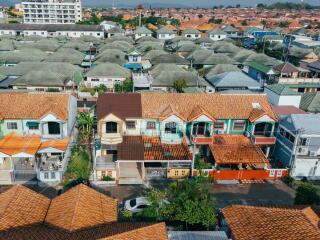 Modern, 3 bedroom, 2 bathroom Townhouse for sale in East Pattaya.