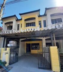 Townhouse for Rent at Bussarin Land and House
