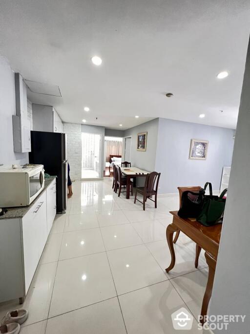 2-BR Condo at Wittayu Complex near BTS Phloen Chit