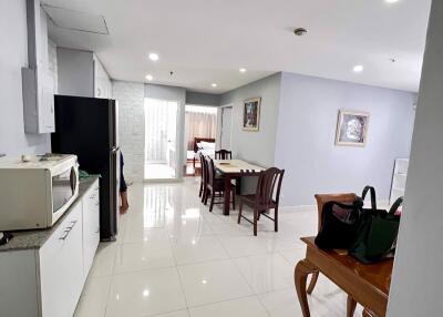 2 bed Condo in Wittayu Complex Makkasan Sub District C020982