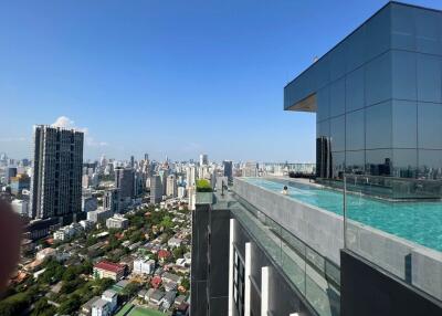 Knightsbridge Prime Sathorn