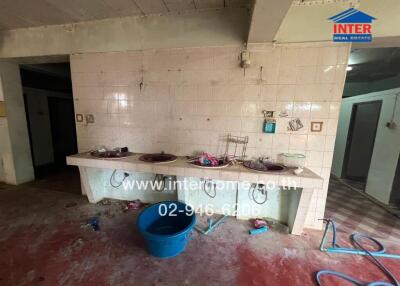 Dilapidated kitchen in need of renovation