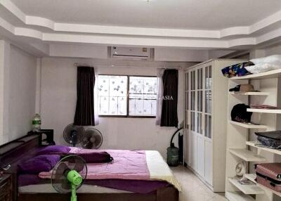 Condo for sale studio 41.51 m² in Holiday Condo View, Pattaya