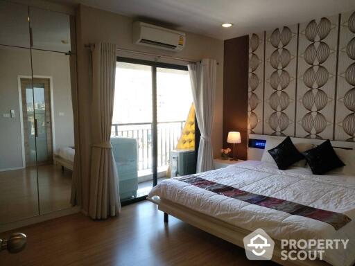 1-BR Condo at Renova Residence Chidlom Condominium near BTS Phloen Chit (ID 512418)