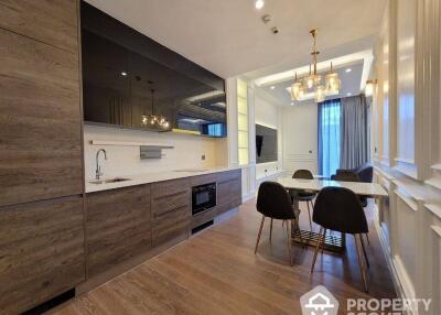 1-BR Condo at Muniq Langsuan near BTS Ratchadamri