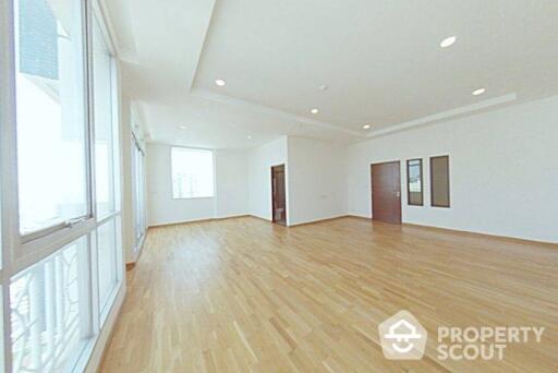 2-BR Penthouse at Asoke Place near MRT Sukhumvit