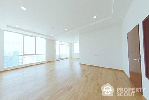 2-BR Penthouse at Asoke Place near MRT Sukhumvit