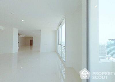 2-BR Penthouse at Asoke Place near MRT Sukhumvit