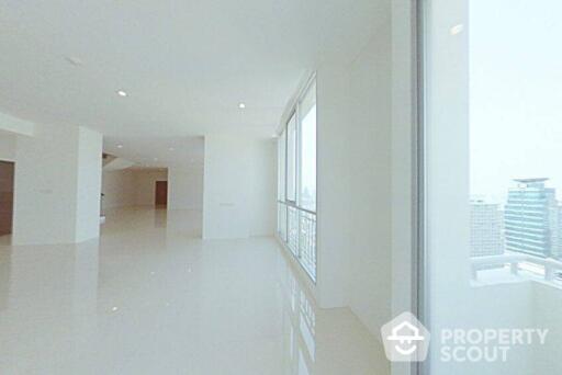 2-BR Penthouse at Asoke Place near MRT Sukhumvit