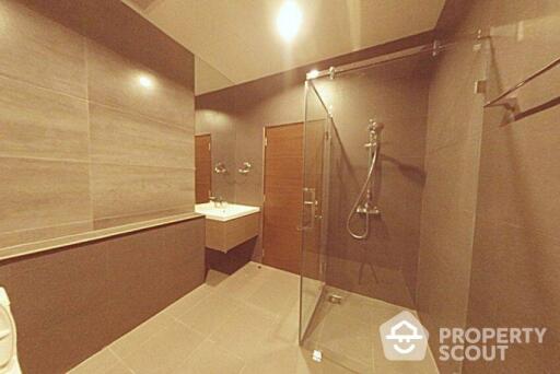 2-BR Penthouse at Asoke Place near MRT Sukhumvit