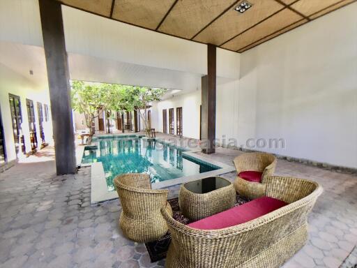 4 Bedrooms House Villa with Private Pool in Compound - BangNa