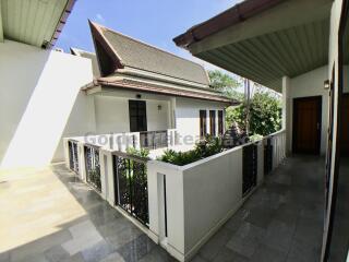 4 Bedrooms House Villa with Private Pool in Compound - BangNa